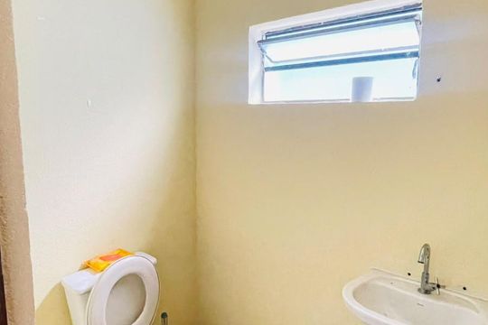 Lavabo de casa para alugar com 3 quartos, 180m² em Vila Sao Francisco de Assis, Cotia