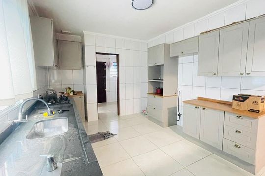 Cozinha de casa para alugar com 3 quartos, 180m² em Vila Sao Francisco de Assis, Cotia