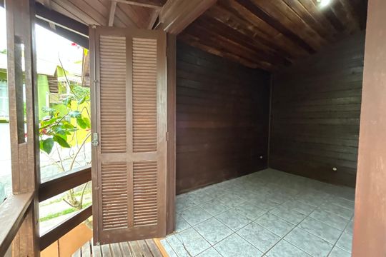 Quarto 2 de casa para alugar com 3 quartos, 100m² em Barra da Lagoa, Florianópolis