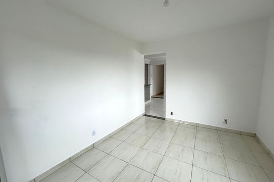 Sala de casa para alugar com 2 quartos, 130m² em Osvaldo Cruz, Rio de Janeiro