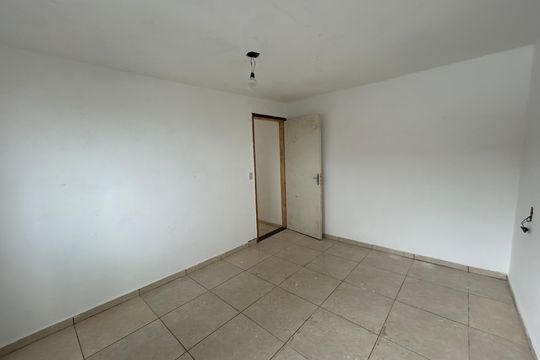 Quarto 2 de casa para alugar com 2 quartos, 130m² em Osvaldo Cruz, Rio de Janeiro