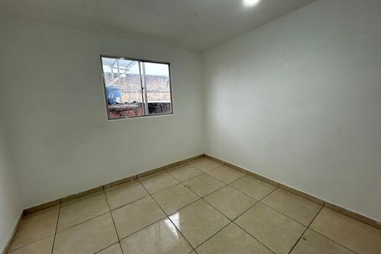 Quarto 2 de casa para alugar com 2 quartos, 130m² em Osvaldo Cruz, Rio de Janeiro
