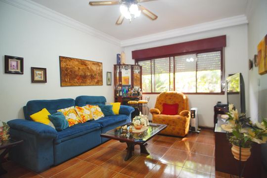 Casa à venda com 4 quartos, 160m² em Vila Ipiranga, Porto Alegre