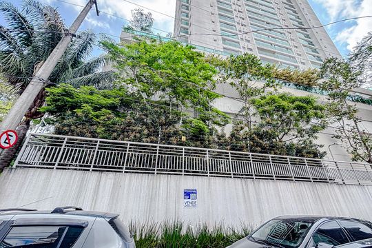Fachada com Placa de apartamento à venda com 1 quarto, 45m² em Vila Gomes Cardim, São Paulo