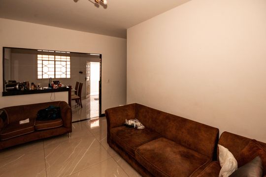 Sala de casa à venda com 3 quartos, 360m² em Santa Branca, Belo Horizonte