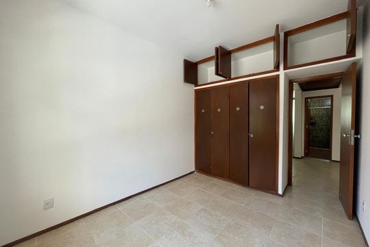 Quarto 3 de apartamento para alugar com 3 quartos, 107m² em Santo Antônio, Belo Horizonte