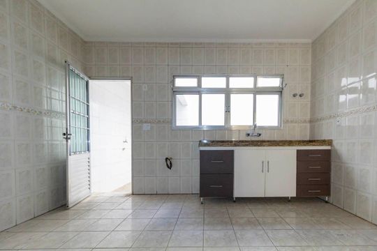 Cozinha de casa de condomínio para alugar com 3 quartos, 150m² em Vila Lais, São Paulo