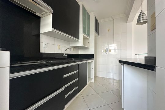 Cozinha de apartamento para alugar com 2 quartos, 74m² em Campinas, São José