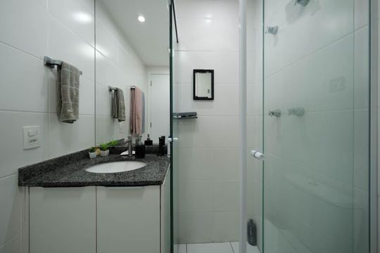 Banheiro de apartamento à venda com 2 quartos, 65m² em Vila Penteado, São Paulo