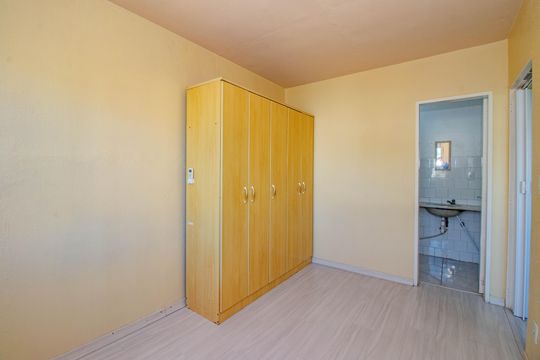 Suíte de apartamento à venda com 1 quarto, 42m² em Jardim Sabará, Porto Alegre