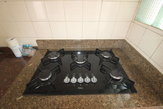 Cozinha de apartamento à venda com 2 quartos, 52m² em Vila Francos, São Paulo