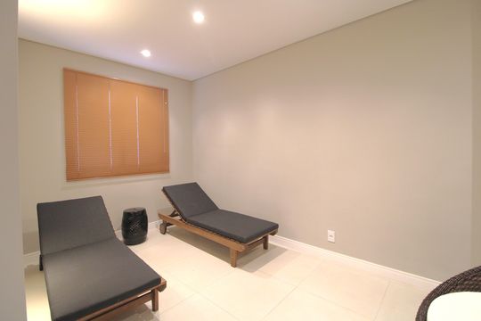 Sala de descanso da sauna de apartamento para alugar com 2 quartos, 37m² em Jardim Campo Grande, São Paulo
