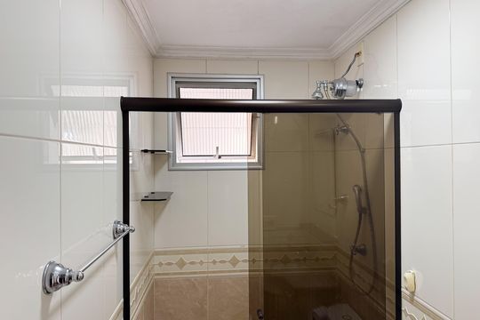 Banheiro Social de apartamento à venda com 2 quartos, 50m² em Jardim Colonial, São Bernardo do Campo