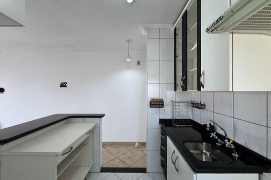 Cozinha de apartamento à venda com 2 quartos, 50m² em Jardim Colonial, São Bernardo do Campo