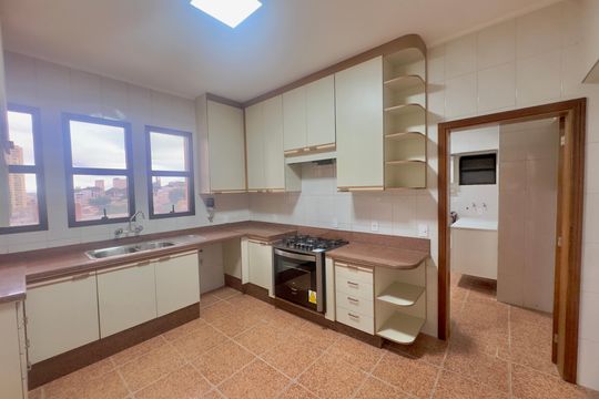Cozinha de apartamento para alugar com 7 quartos, 478m² em Vila Lanzara, Guarulhos