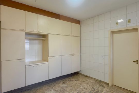 Apartamento para alugar com 7 quartos, 478m² em Vila Lanzara, Guarulhos