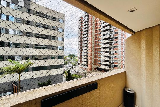 Sacada da suíte 3 de apartamento à venda com 3 quartos, 180m² em Alphaville Industrial, Barueri
