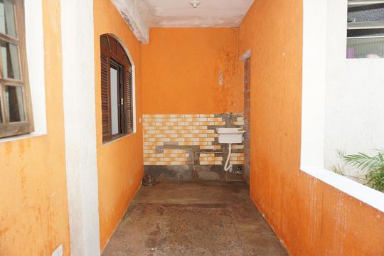 Lavanderia de casa para alugar com 1 quarto, 100m² em Jardim Nossa Senhora de Fatima, Embu das Artes