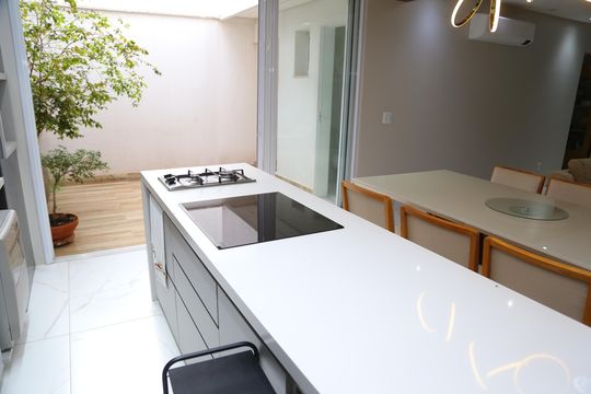 Cozinha de casa de condomínio à venda com 3 quartos, 170m² em Capuava, Goiânia
