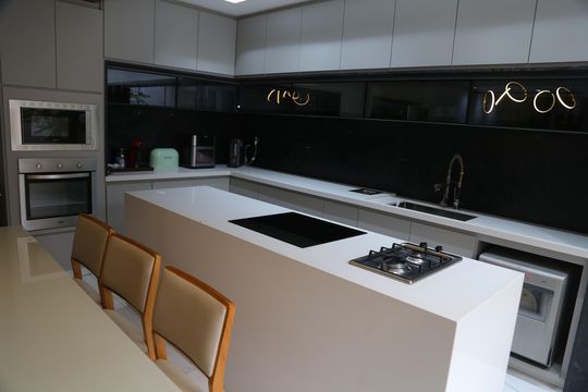 Sala/Cozinha de casa de condomínio à venda com 3 quartos, 170m² em Capuava, Goiânia