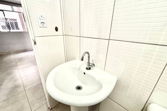 Banheiro de apartamento para alugar com 2 quartos, 47m² em Jardim São Paulo, São Paulo