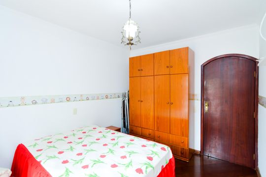 Quarto 3 de casa à venda com 4 quartos, 348m² em Jardim Vila Galvao, Guarulhos
