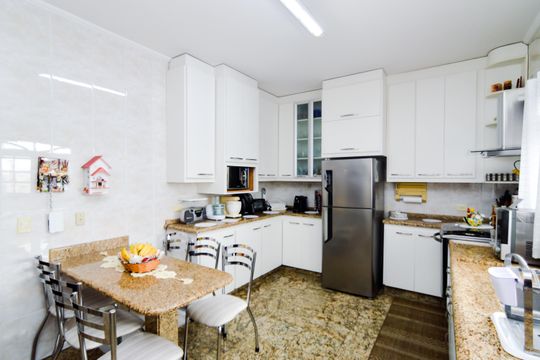 Cozinha de casa à venda com 4 quartos, 348m² em Jardim Vila Galvao, Guarulhos