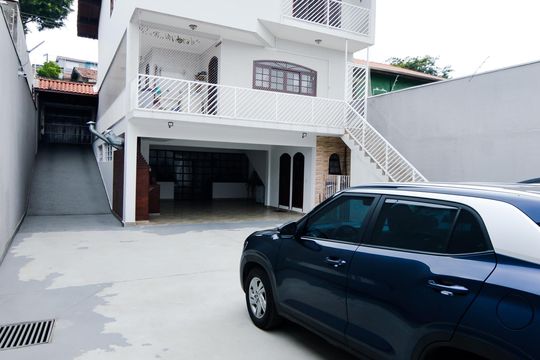 Garagem de casa à venda com 4 quartos, 348m² em Jardim Vila Galvao, Guarulhos