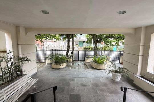 Fachada de apartamento para alugar com 3 quartos, 130m² em Balneario Guarujá, Guarujá