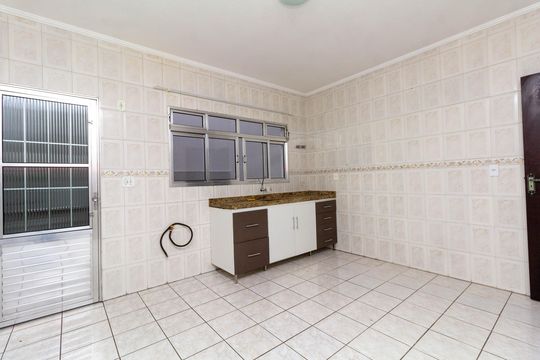 Cozinha de casa de condomínio para alugar com 3 quartos, 150m² em Vila Lais, São Paulo