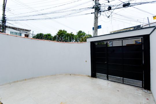 Garagem de casa à venda com 2 quartos, 64m² em Parque Santo Antonio, Guarulhos