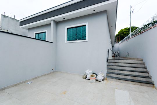 Garagem de casa à venda com 2 quartos, 64m² em Parque Santo Antonio, Guarulhos