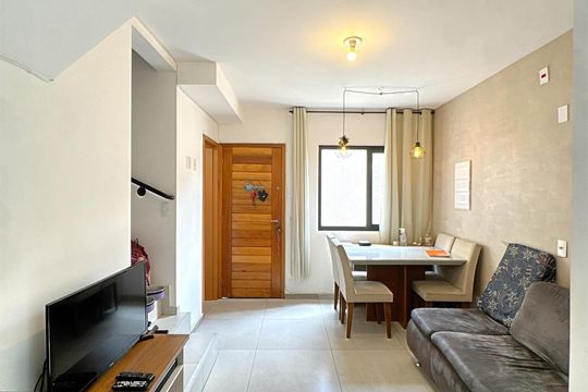 Casa à venda com 2 quartos, 52m² em Parque Peruche, São Paulo