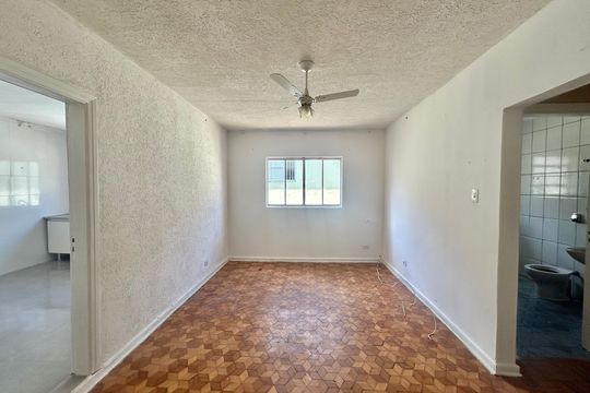Sala de casa para alugar com 2 quartos, 100m² em Vila Bertioga, São Paulo