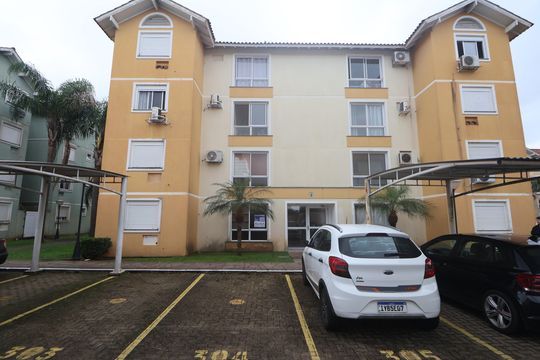 Fachada do bloco de apartamento à venda com 3 quartos, 48m² em Mato Grande, Canoas