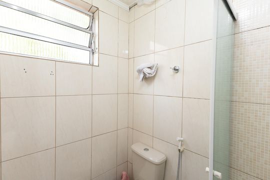 Banheiro de apartamento à venda com 3 quartos, 67m² em Vila Constança, São Paulo