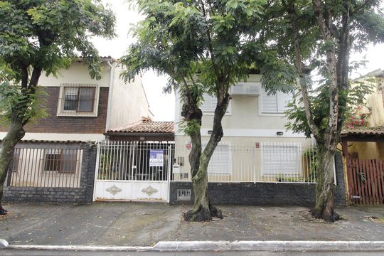 Fachada de casa para alugar com 5 quartos, 117m² em Braga, Cabo Frio