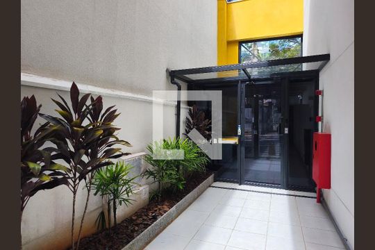 Hall de entrada de kitnet/studio à venda com 1 quarto, 24m² em Liberdade, São Paulo
