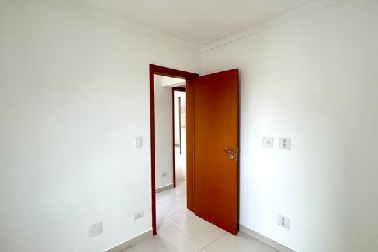 Apartamento para alugar com 3 quartos, 76m² em Jardim Flor da Montanha, Guarulhos