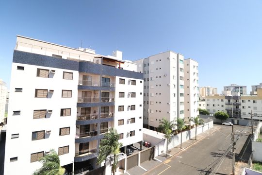 Vista de apartamento para alugar com 3 quartos, 88m² em Santa Mônica, Uberlândia