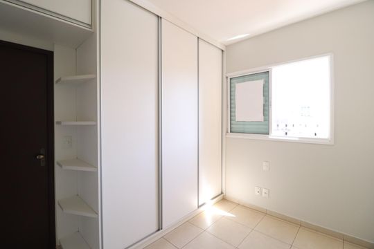 Quarto 1 de apartamento para alugar com 3 quartos, 88m² em Santa Mônica, Uberlândia
