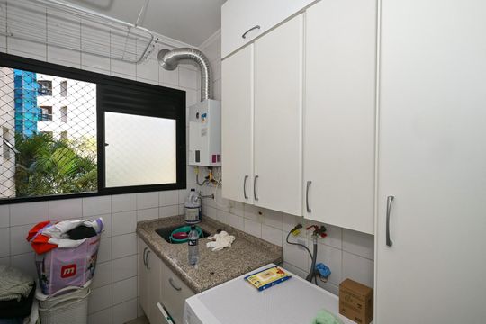 Área de Serviço  de apartamento para alugar com 3 quartos, 130m² em Vila Andrade, São Paulo