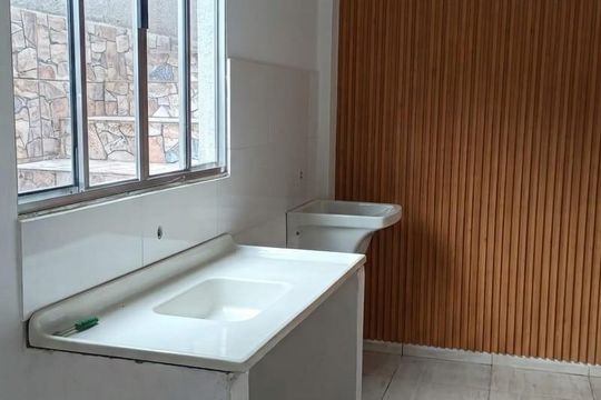Cozinha de casa para alugar com 1 quarto, 33m² em Eldorado, Diadema