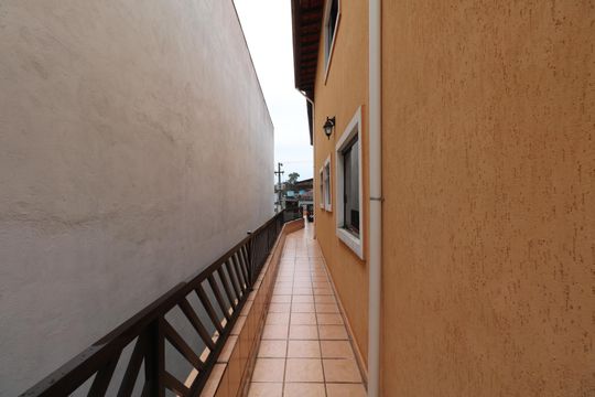 Área Externa de casa à venda com 3 quartos, 450m² em Centro, Diadema