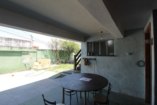 Garagem de kitnet/studio para alugar com 1 quarto, 25m² em São Bernardo, Belo Horizonte