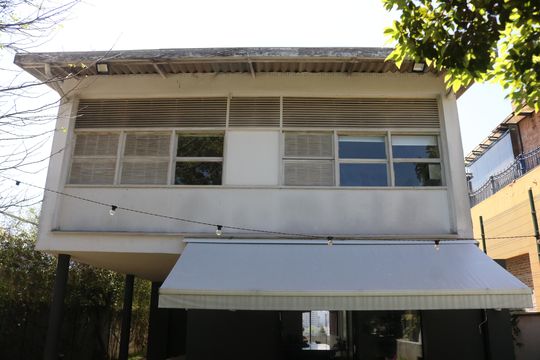 Fachada de casa à venda com 6 quartos, 450m² em Perdizes, São Paulo