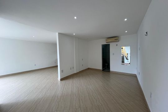 Quarto  de kitnet/studio à venda com 1 quarto, 50m² em Barra da Tijuca, Rio de Janeiro