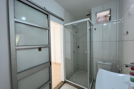 Banheiro 1 de kitnet/studio à venda com 1 quarto, 50m² em Barra da Tijuca, Rio de Janeiro