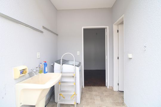 Área de serviço de casa para alugar com 3 quartos, 147m² em Planalto Paulista, São Paulo