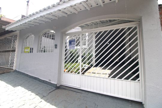 Fachada de casa para alugar com 3 quartos, 147m² em Planalto Paulista, São Paulo